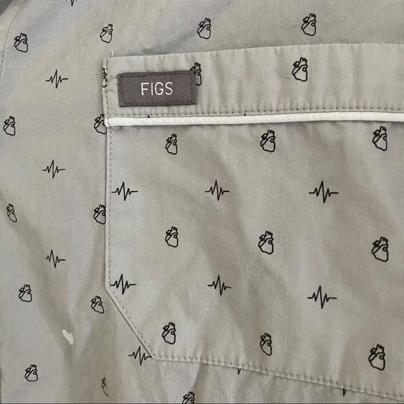 FIGS Grey Heartbeat PJ Top 🫀🩺 - Picture 3 of 6